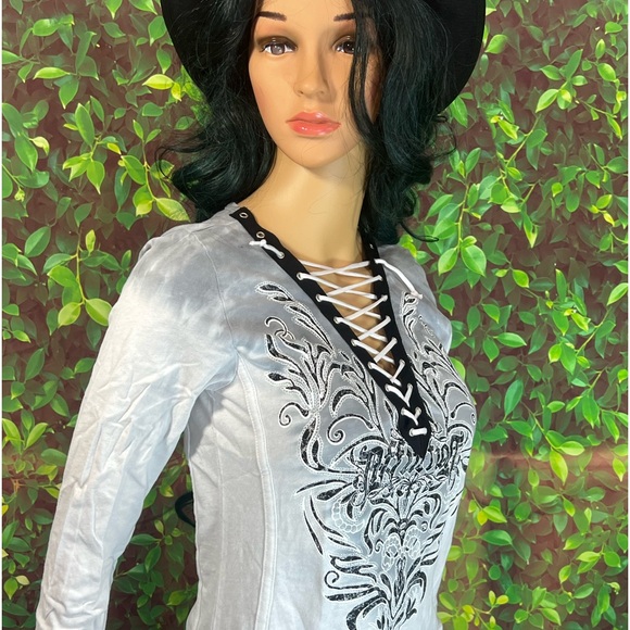 Affliction Women’s long sleeve sweater - Picture 10 of 15